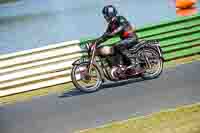 Vintage-motorcycle-club;eventdigitalimages;mallory-park;mallory-park-trackday-photographs;no-limits-trackdays;peter-wileman-photography;trackday-digital-images;trackday-photos;vmcc-festival-1000-bikes-photographs